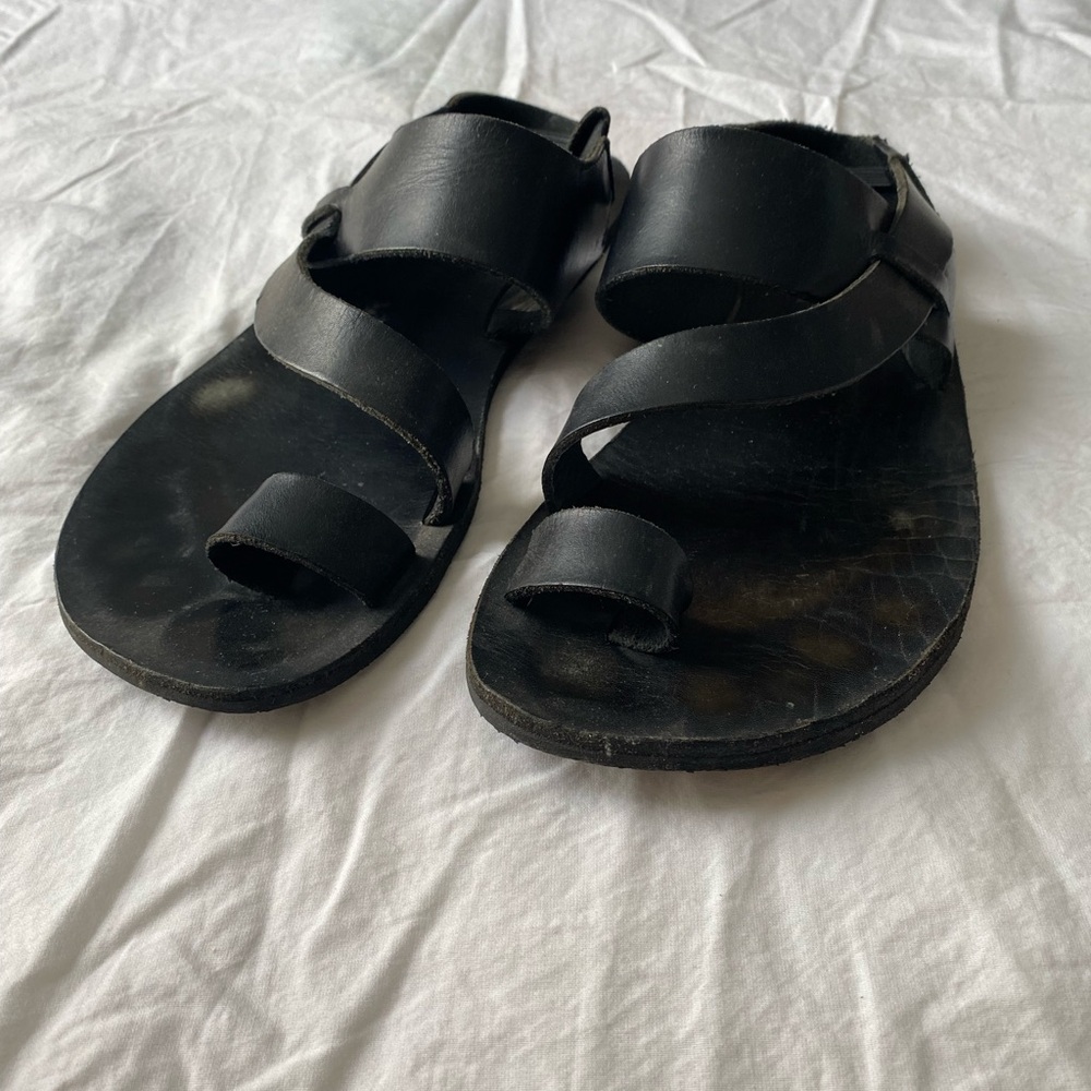 Vivo Barefoot Black Sandals